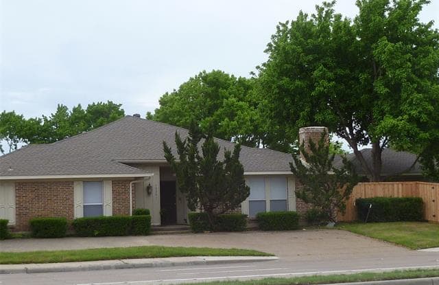 16361 Lauder Lane - 16361 Lauder Ln, Dallas, TX 75248