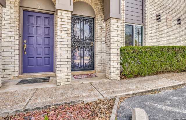 102 Vassar unit: 4 photos photos