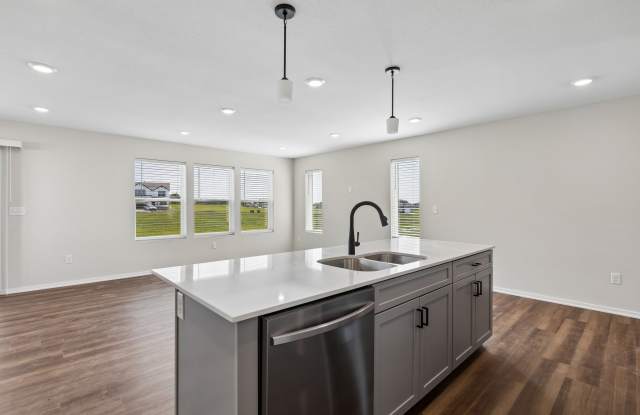 1433 Southeast Vantage Point Drive Gallery 1