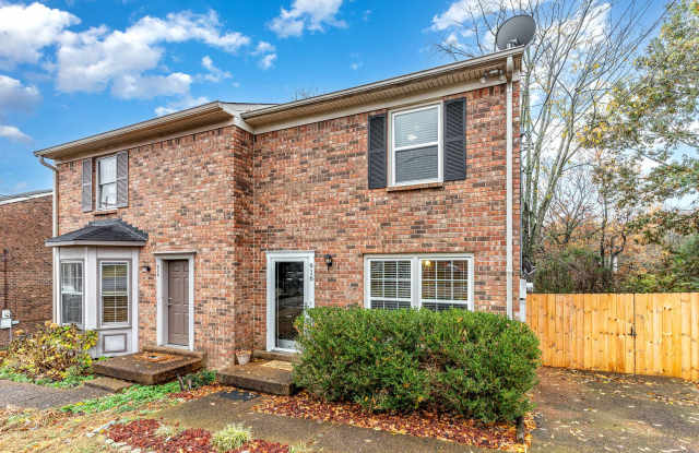 Donelson Freshly Updated 2 Bdrm Townhome Available Now! - 916 Hammack Drive, Nashville, TN 37214