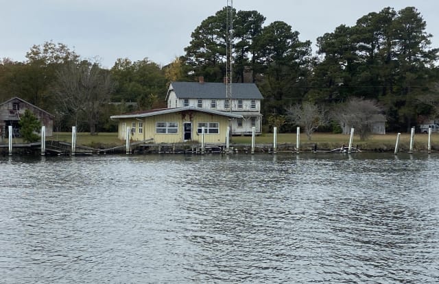 181 Coinjock Canal Road - 181 Coinjock Canal Road, Coinjock, NC 27923