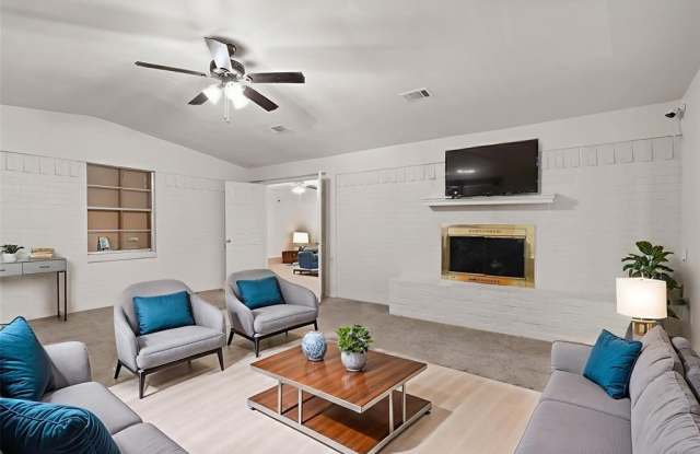 1304 Bradley Court photos photos