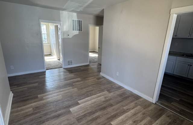 1909 SE Pennsylvania Ave #1 photos photos