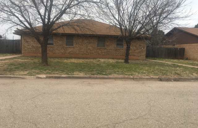 712 HAWN CR Gallery 1