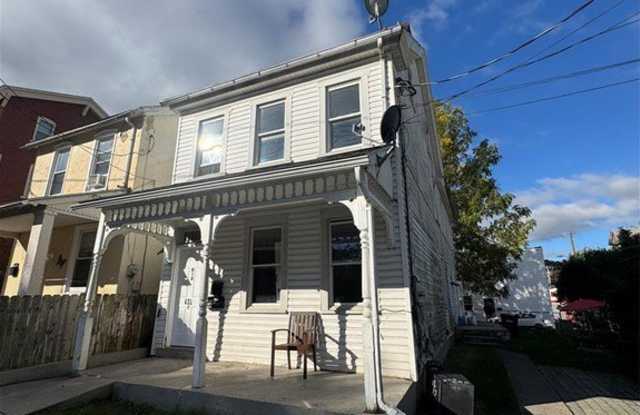 432 Carlton Avenue Gallery 1