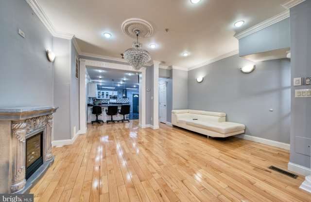 734 INGRAHAM STREET NW Gallery 4