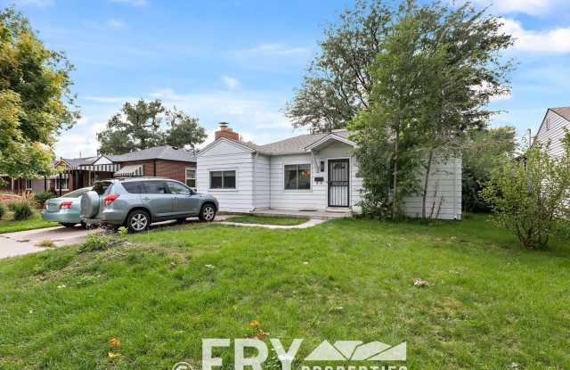Cozy Ranch in Prime Location With A Large Private Back Yard photos photos