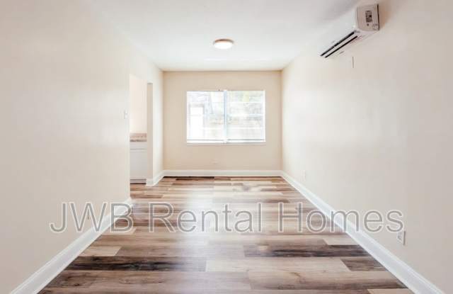 6135 Lynnwood Ave Unit B Gallery 4