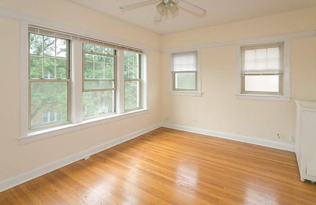 1916-34 W Winona / 5103-15 N Winchester photos photos