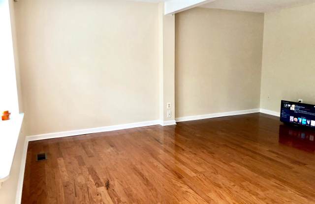 5249 SAINT GENEVIEVE PLACE Gallery 4