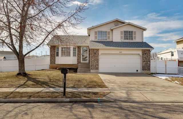 149 West 1980 South - 149 West 1980 South, Clearfield, UT 84015