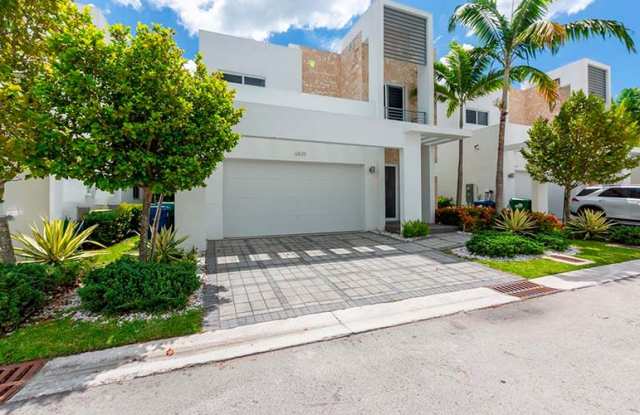 6839 Nw 103rd Ave photos photos 6839 Nw 103rd Ave photos photos