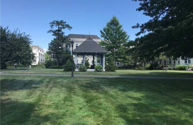 120 Woodside Green Street - 120 Woodside Green, Stamford, CT 06905