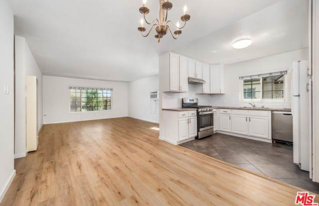 1937 S Shenandoah St unit: 5 photos photos