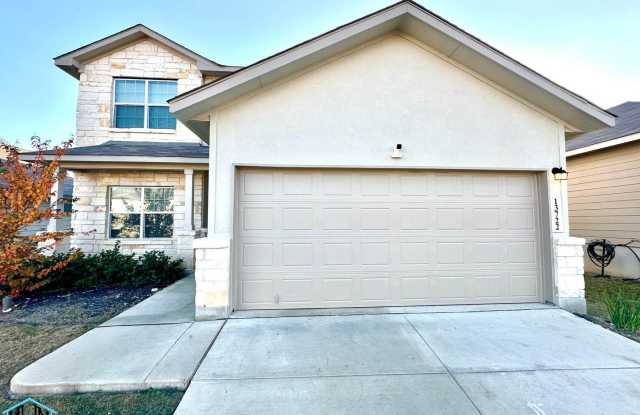 Spacious  Modern 5-Bedroom Rental Home in Riverstone at Westpointe! - 13722 Trinity Cove, Bexar County, TX 78253