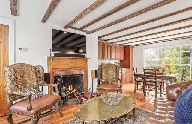 49 Hollow Tree Ridge Road photos photos