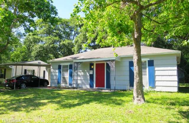 6406 REMLAP STREET Gallery 2