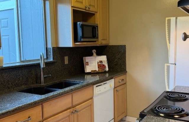 901 Veterans Drive - 901 Veterans Drive, Martinez, CA 94553