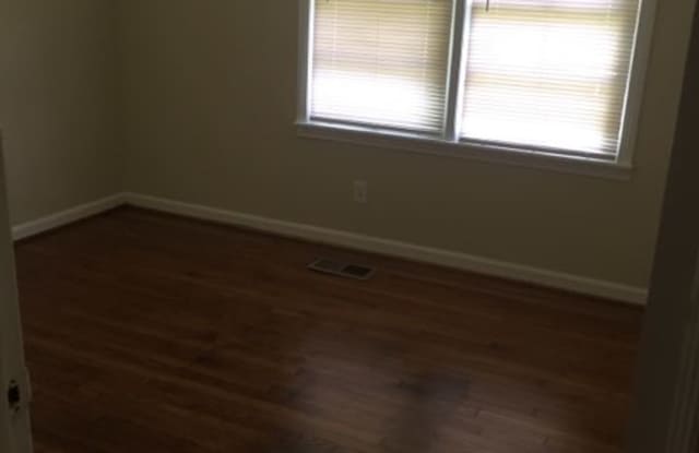 2204 18th Avenue, Northport AL 35476 - 2204 18th Ave, Northport, AL 35476