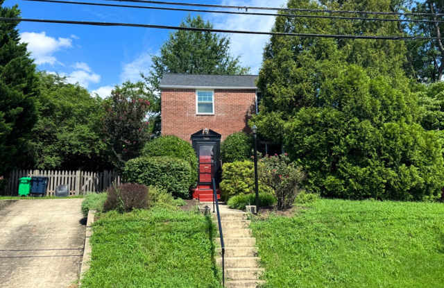 Charming 3 BR/1 BA Single-Family Home in Takoma! photos photos
