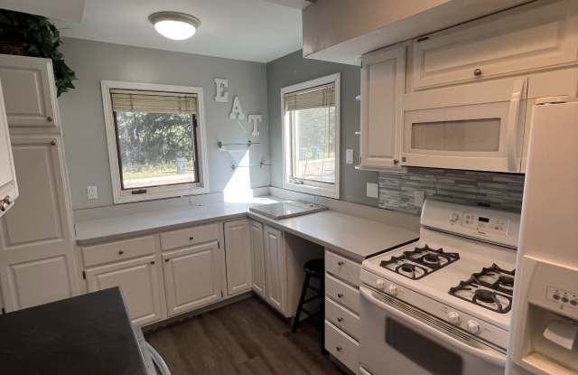 122 Whitehills Drive Gallery 4