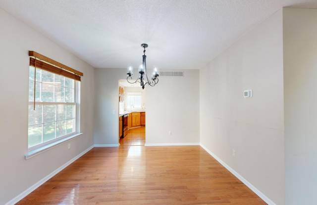 4907 Ravine Court Gallery 4