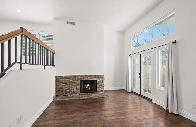 1465 Summit Dr Gallery 4