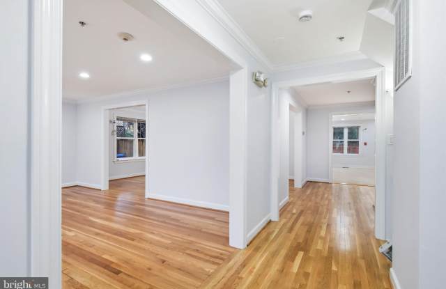 711 LAMBERTON Drive Gallery 4