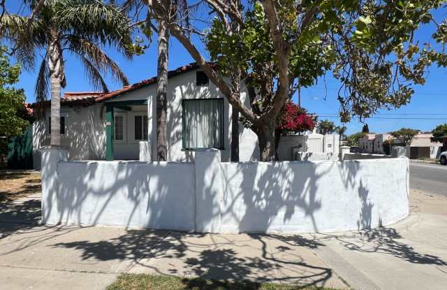 Midtown Ventura Charming 3+2 bedroom home with a bonus room! photos photos
