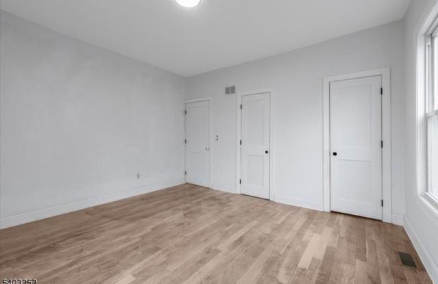 120 High St Gallery 4