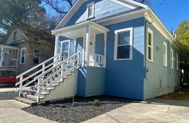 **Summer 2027 - Reserve Now** Updated House in Downtown Chico Gallery 3