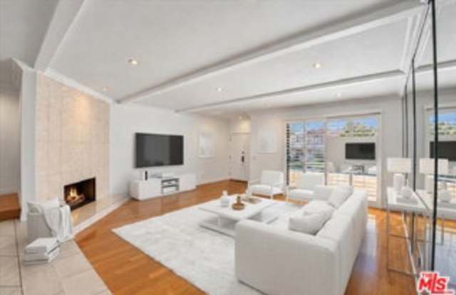 5352 Zelzah Avenue Gallery 4
