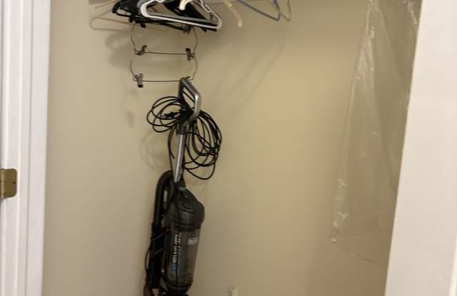 19 Sanford Avenue Gallery 4