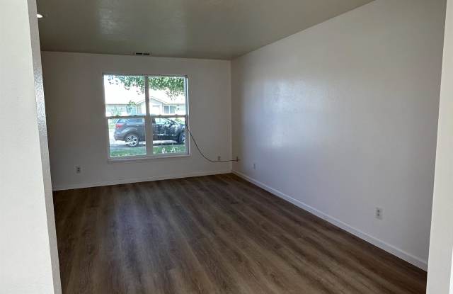 320 S. Ashley Gallery 3
