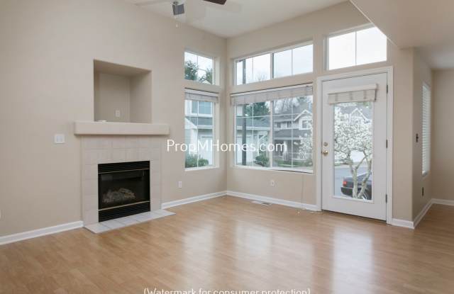 Stylish Beaverton Townhome with Attached Garage! photos photos