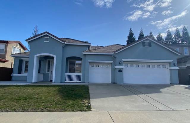 Available 12/1/25 Immaculate home in West Roseville! Please no pets photos photos Available 12/1/25 Immaculate home in West Roseville! Please no pets photos photos