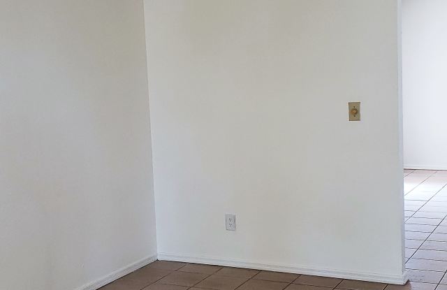 7014 S 45th Pl Gallery 4