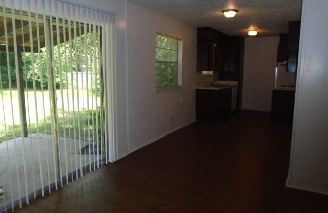6529 Bernadine St. Gallery 3