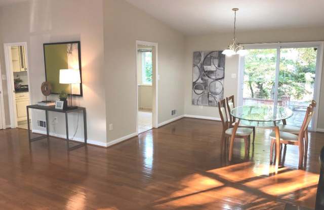 3833 GALLOWS ROAD Gallery 4