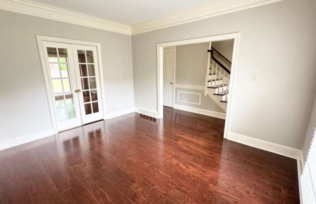 9354 HAWTHORN HILL Gallery 4