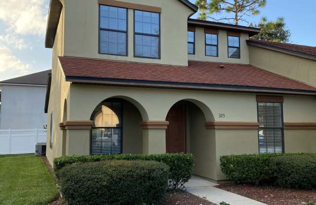 325 Redwood Lane - 1 photos photos