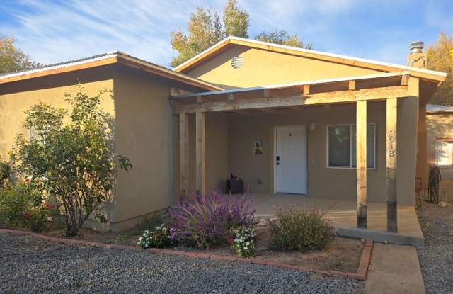2 Bedroom, 1 Bathroom Home! Schedule a Showing Soon! - 2913 Camilo Lane Northwest, Albuquerque, NM 87104