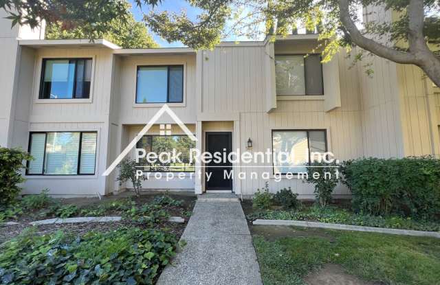 Updated 3bd/2.5ba Campus Commons Townhouse with 2 Car Garage - 506 Hartnell Place, Sacramento, CA 95825