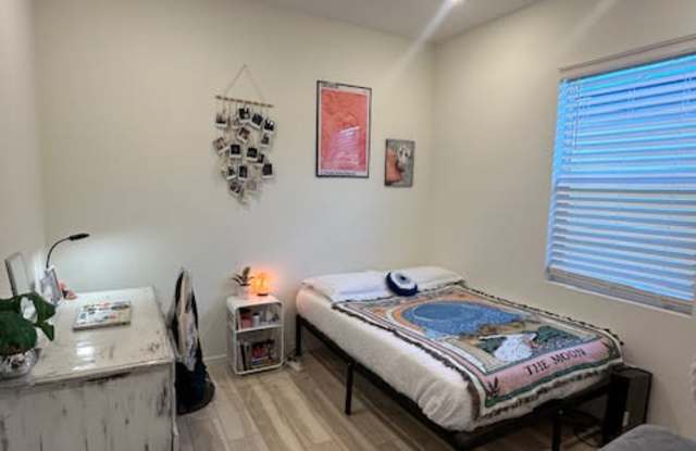 23721 Orange Blossom Dr - 23721 Orange Blossom Drive, Santa Clarita, CA 91321