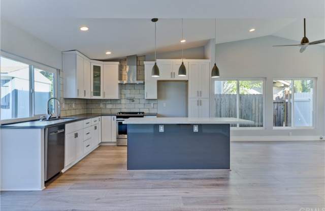 4733 Avenida De Las Flores Gallery 4