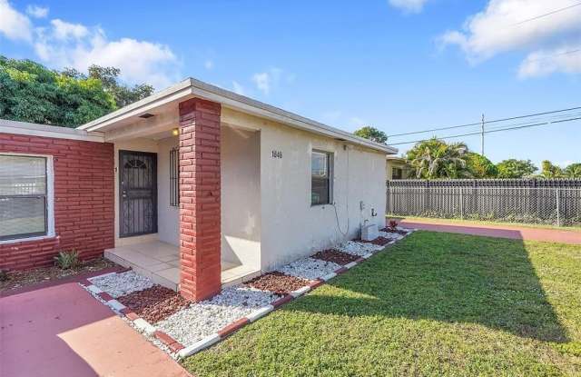 1646 NE 150th ST - 1646 Northeast 150th Street, Golden Glades, FL 33181