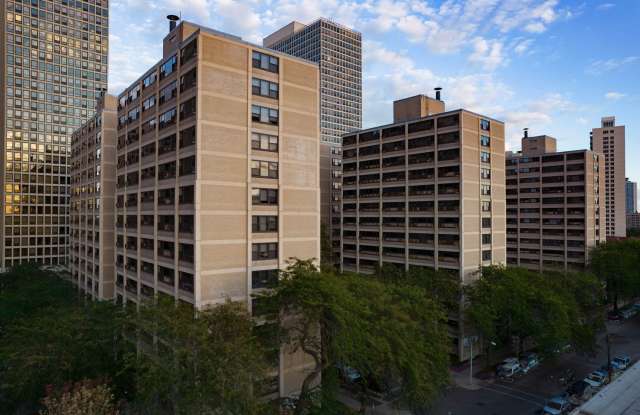 Algonquin Apartments Gallery 2