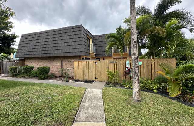 4039 Sandlewood Ln photos photos