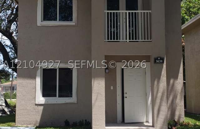8021 NW 14th Pl Gallery 1