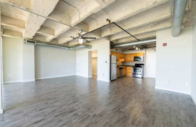 230 West Alabama Apartments Gallery 1